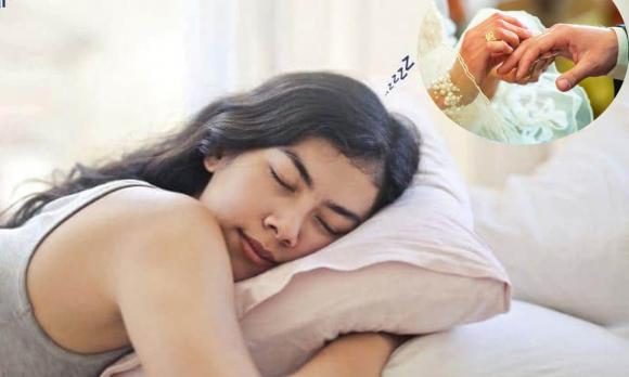 Phụ nữ thường xuyên mơ thấy mình cưới chồng là điềm gì? Phải chăng đang ngầm báo hiệu về cuộc sống tương lai? 1 lấy chồng, mơ lấy chồng, giấc mơ