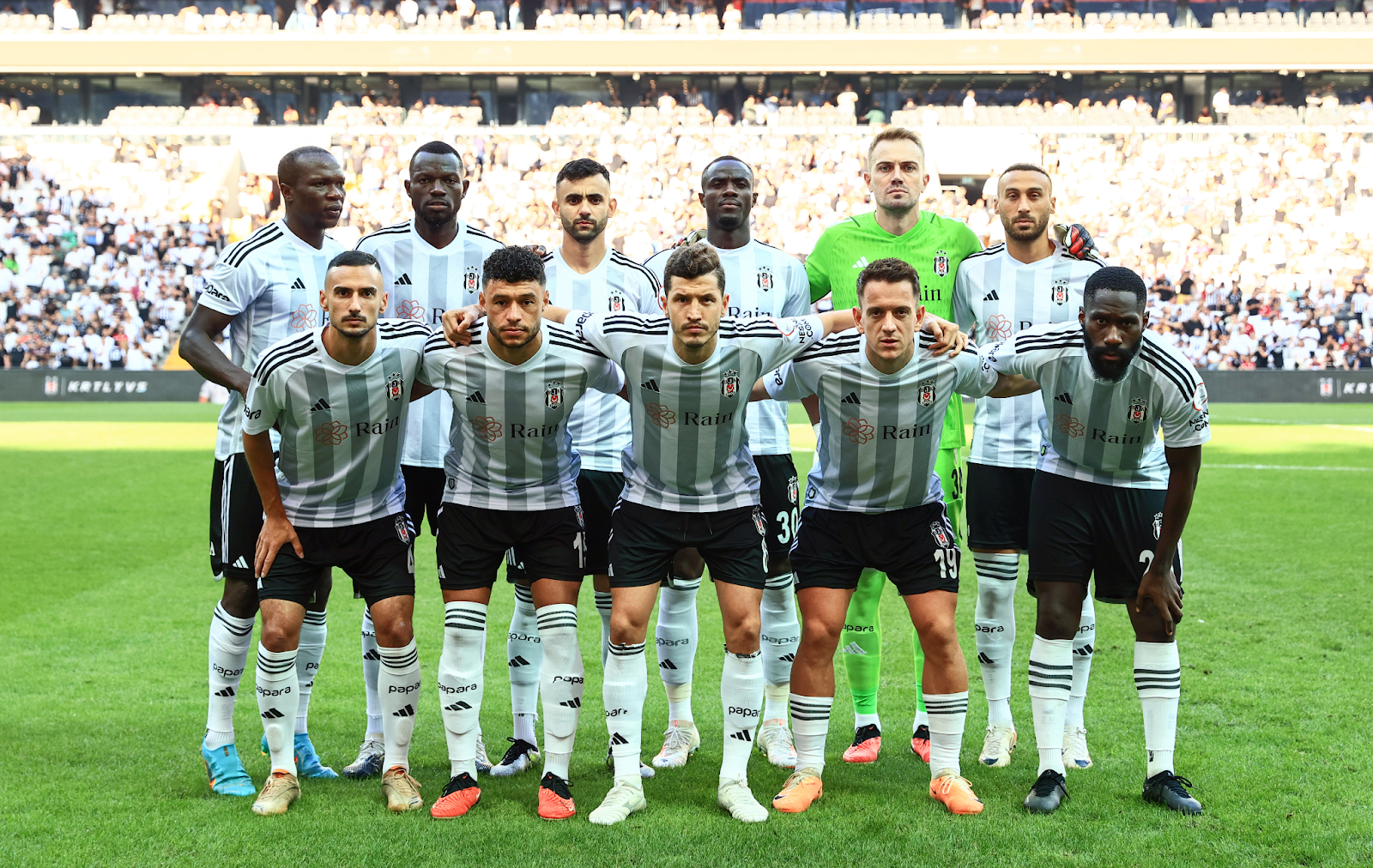 Câu lạc bộ Besiktas- "Đại Bàng Đen" của bóng đá Thổ Nhĩ Kỳ 3 Besiktas 2
